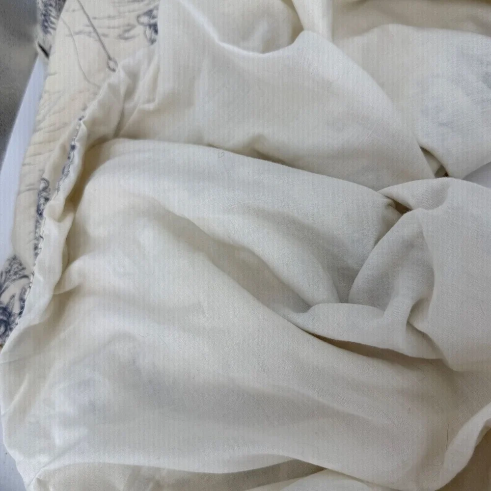 Toile de Jouy fabric/curtain panel appro 38